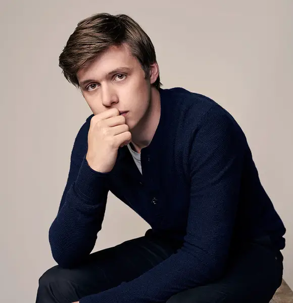 Nick Robinson: Who Is He Dating? Is His Girlfriend Chloe Moretz?