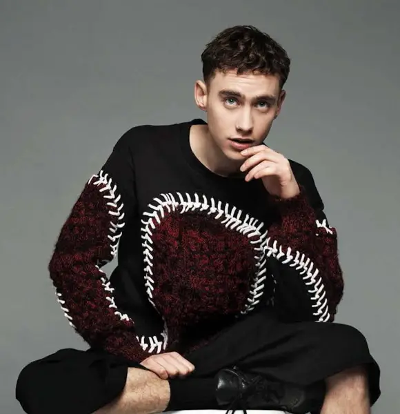 Olly alexander dizzy перевод песни. Олли Александер. Olly Alexander 2021.