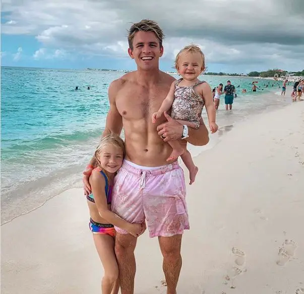 Savannah-LaBrant's-Husband-With-Two-Daughters-2020
