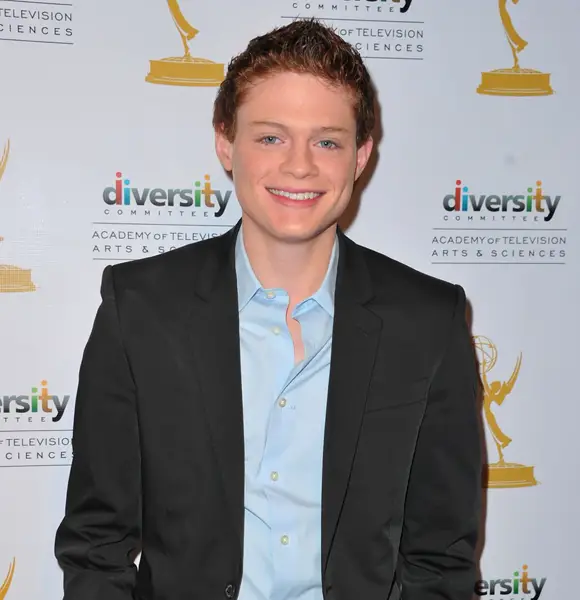 Is Sean Berdy Really Deaf? If So Then How Does He Do All The Talking in Sets and Interviews?