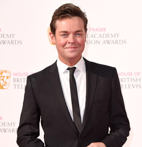 Stephen Mulhern Isn't Married And Also Does Not Have A Girlfriend! But Does That Make Him Gay?