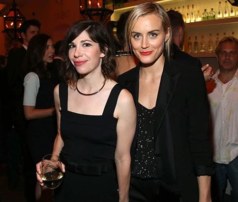 Who Is Taylor Schilling Girlfriend? Lesbian, Dating Life, Partner
