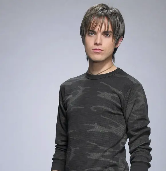 Thomas Dekker Comes Out As Gay In An Emotional Essay! Also Revealed Being Married In April Of 2017