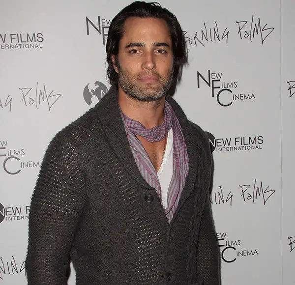 Victor Webster Not Getting Married? Confused With Too Many Girlfriend