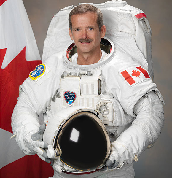 Chris Hadfield Education, Book, Wife & Married Life