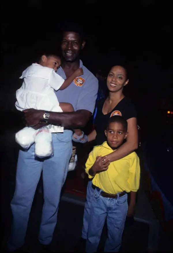 Dennis Haysbert with his wife and children