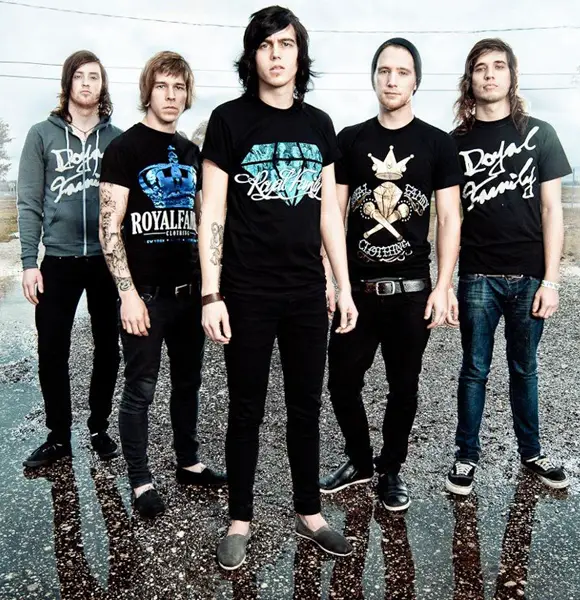 Kellin Quinn Wiki: His Band, Family Life with Wife, Kids And Facts You ...