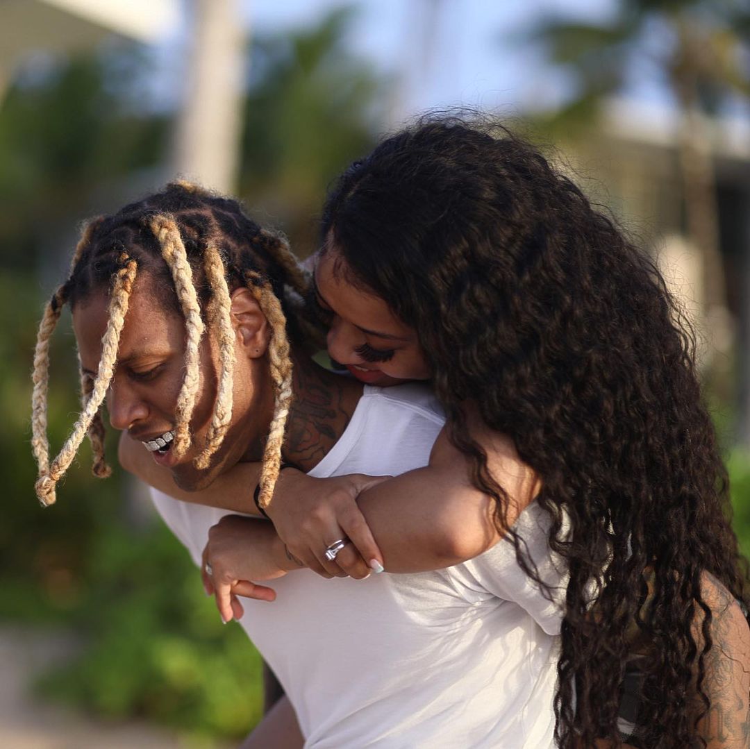 dej loaf girlfriend kissing