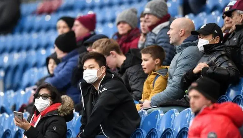 fans-wearing-masks-premier-league-burnley-and-tottenham