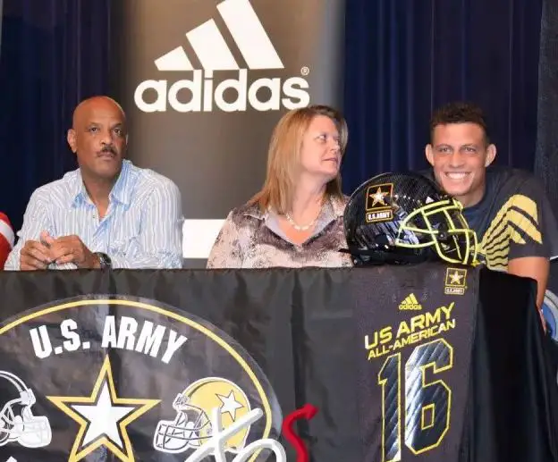 Feleipe Franks pictured with his parents