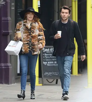 Florence Welch Seen With Multiple Boyfriends Over Time Currently Dating Someone