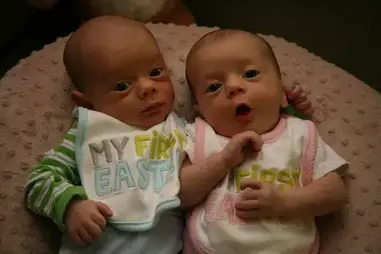 Happy Mother Of Ivf Twins Sage Kellan Kyra Phillips Pregnancy Battles Married To Husband John Roberts Since 2010