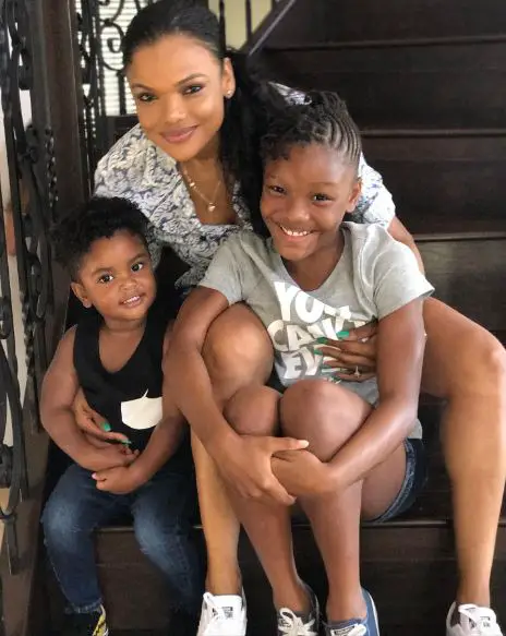 Konshens's Wife, Son and Daughter