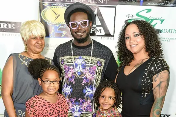 T-Pain with his family