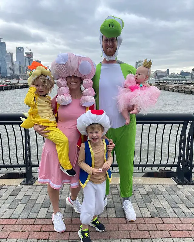Mike Glennon and his wife with their kids dressed adorably 