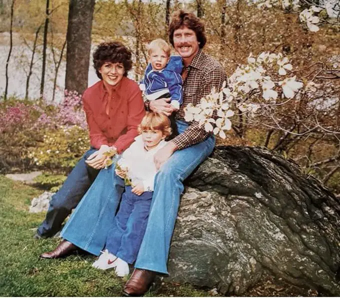 Mike Schmidt alongside his wife and children