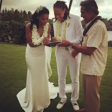 Being Openly Gay Seimone Augustus Married In 2015 With Her Lesbian Girlfriend Also Her Career And Salary