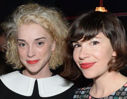 Carrie Brownstein Never Came Out as Gay/Lesbian; Doesn't Mean She Never ...