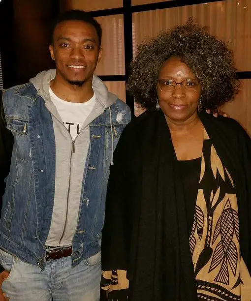 Jonathan McReynolds Wife, Girlfriend, Relationship, Family Info